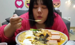 谢姐在学校吃瓜爆料,揭秘校园风云背后的故事